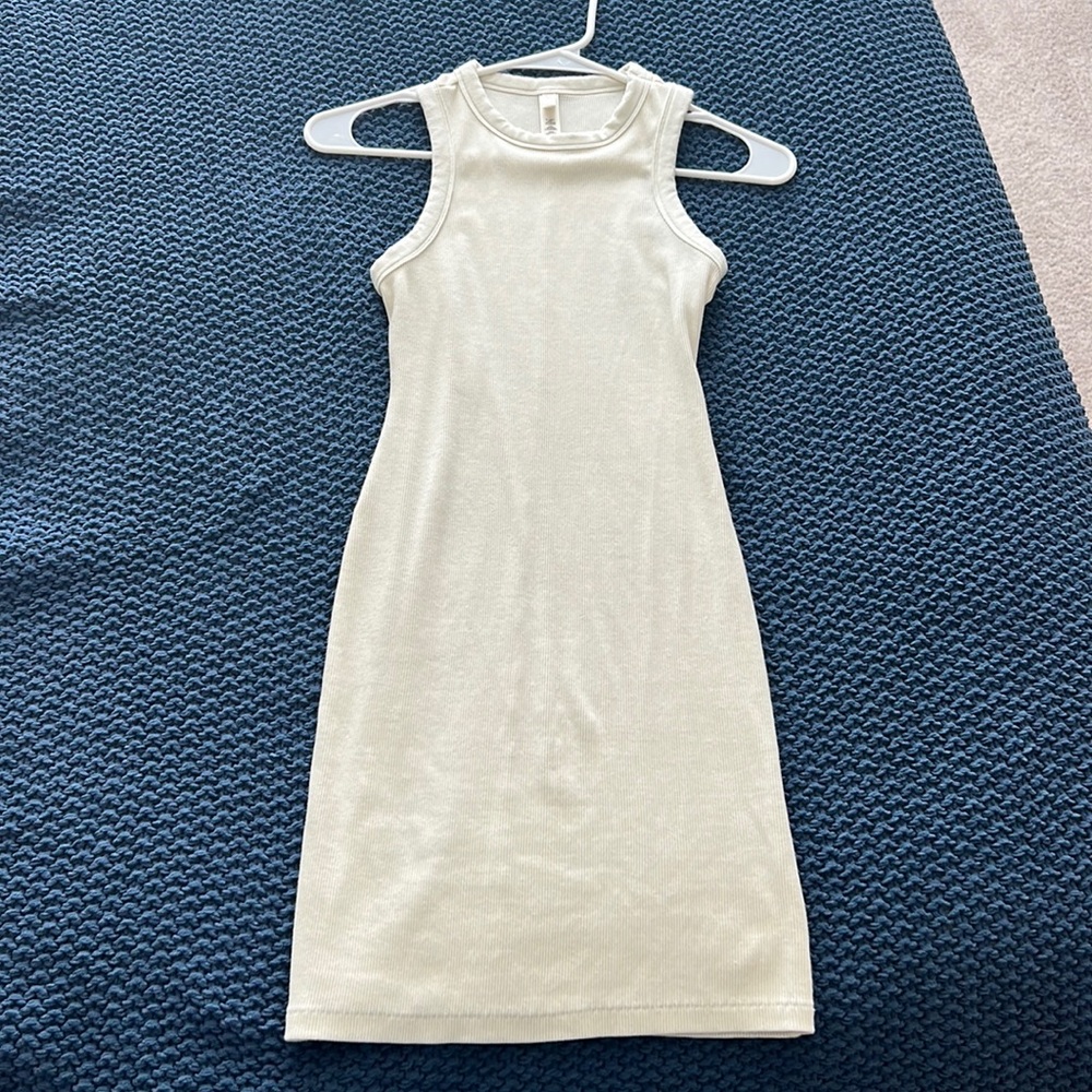 Skims dress in white RARE INFLUENCER SOLD OUT EVERYWHERE size S - Picture 3 of 5